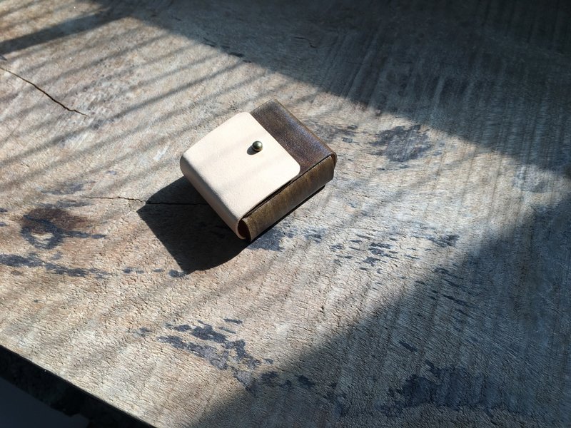 TOY │Airpods 2.0 保护套_原色/橄榄绿 - 耳机收纳 - 真皮 金色