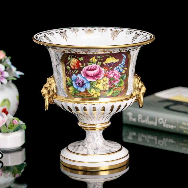 限量英国Royal Worcester 手绘玫瑰大理石神兽 2004骨瓷金狮花瓶 - 花瓶/陶器 - 瓷 