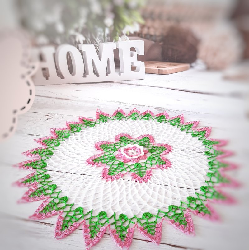 Doily table centerpiece, crochet napkin, lace handmade home décor - 其他 - 棉．麻 粉红色