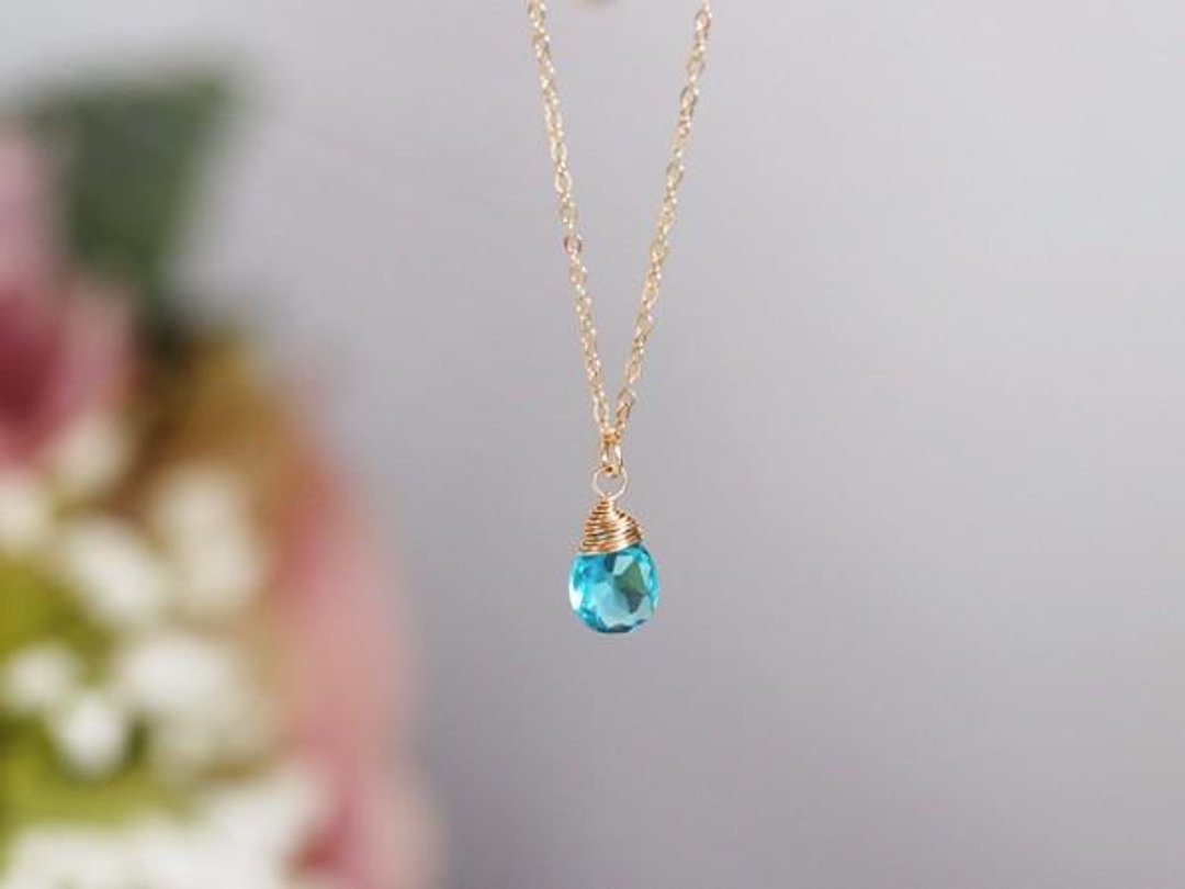 A versatile Stone blue quartz necklace that purifies everything and brings good luck - 项链 - 宝石 蓝色