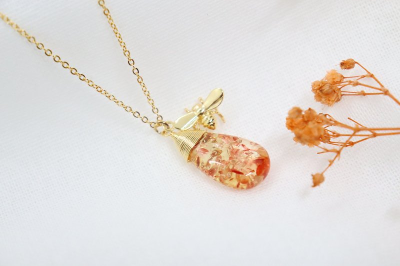 可爱蜜蜂吊饰 仿泪滴琥珀宝石项链 精致手工 - 项链 - 铜/黄铜 橘色