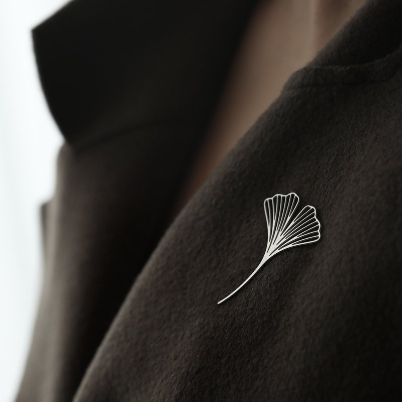 moorigin 银杏纷飞胸针 - 胸针 - 不锈钢 