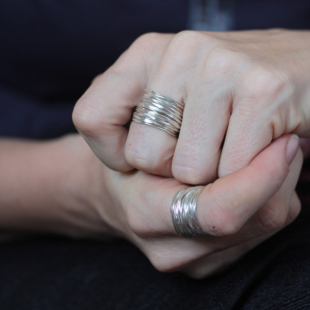 Handmade Hammered Silver Wire ring (R0005) - 戒指 - 银 银色