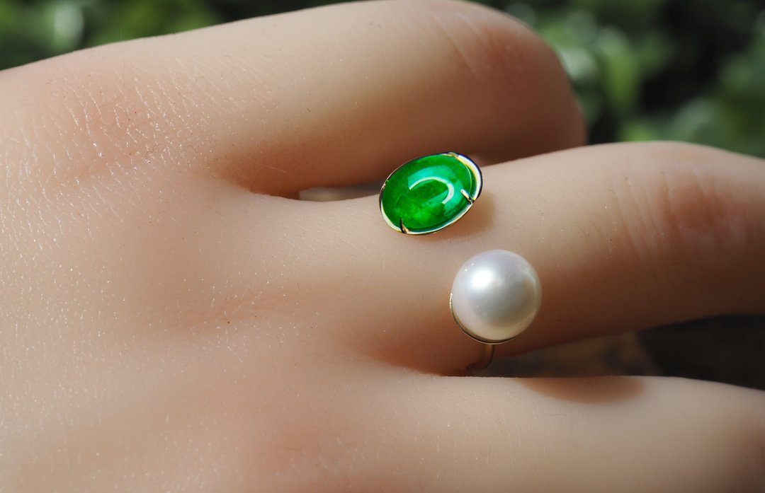 Beautiful Gold ring with emerald and pearl. - 戒指 - 贵金属 金色
