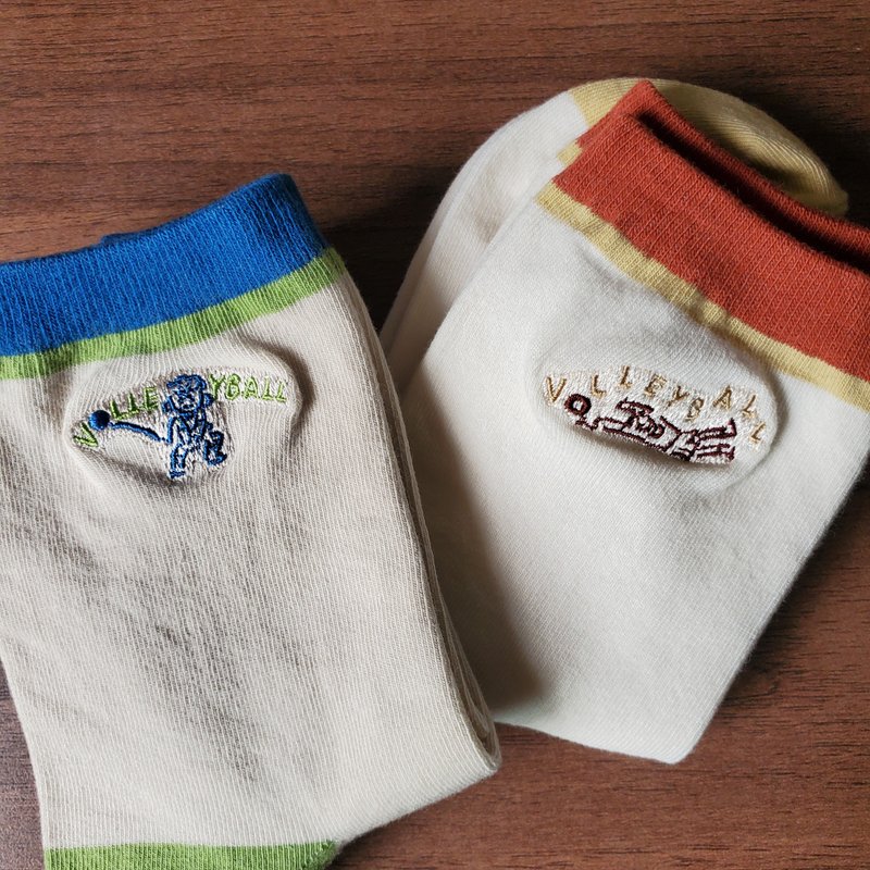 不擅打排 / VOLLEYBALL - 刺绣印花袜 - 袜子 - 棉．麻 蓝色