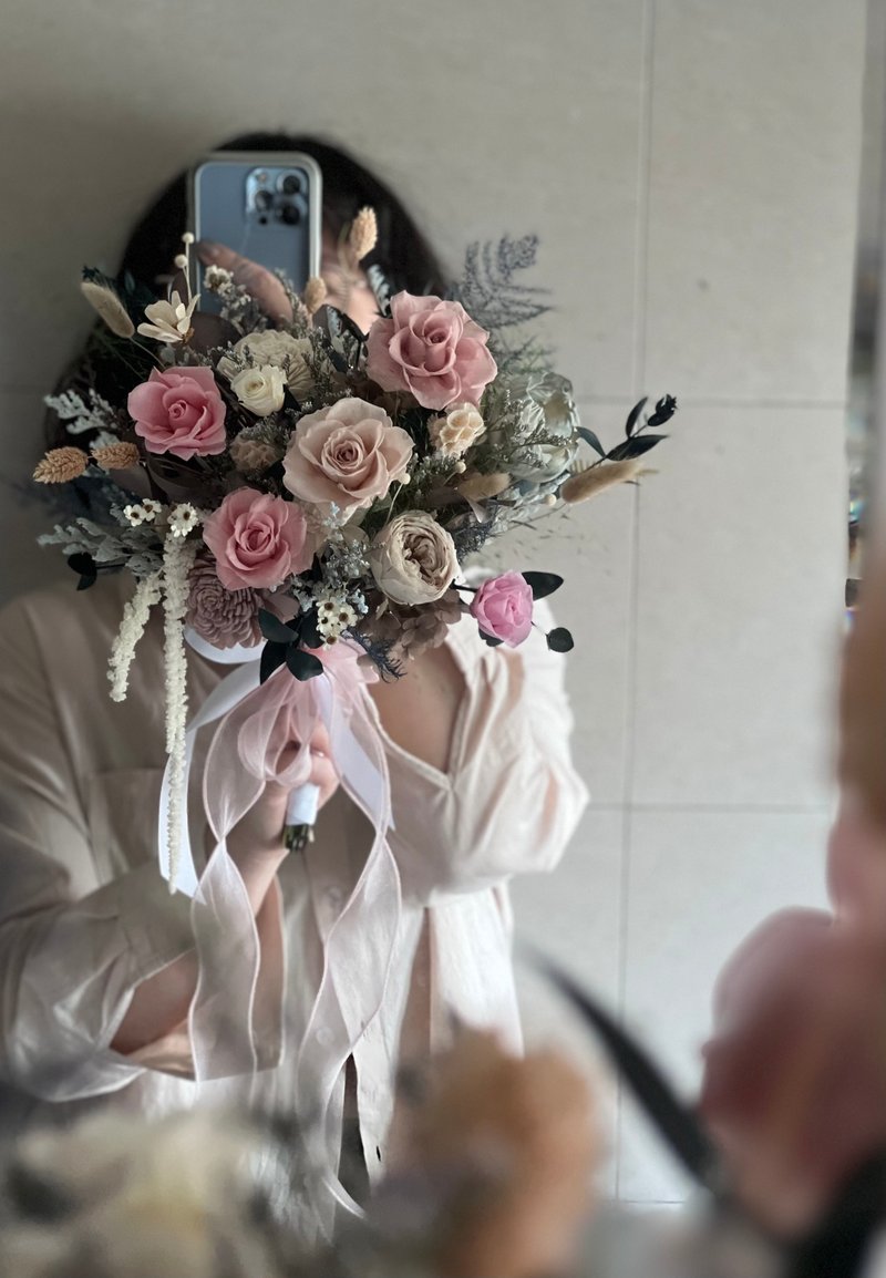 永生捧花/新娘捧花/外拍花艺/登记捧花/婚礼捧花/永生花/结婚 - 干燥花/捧花 - 植物．花 粉红色