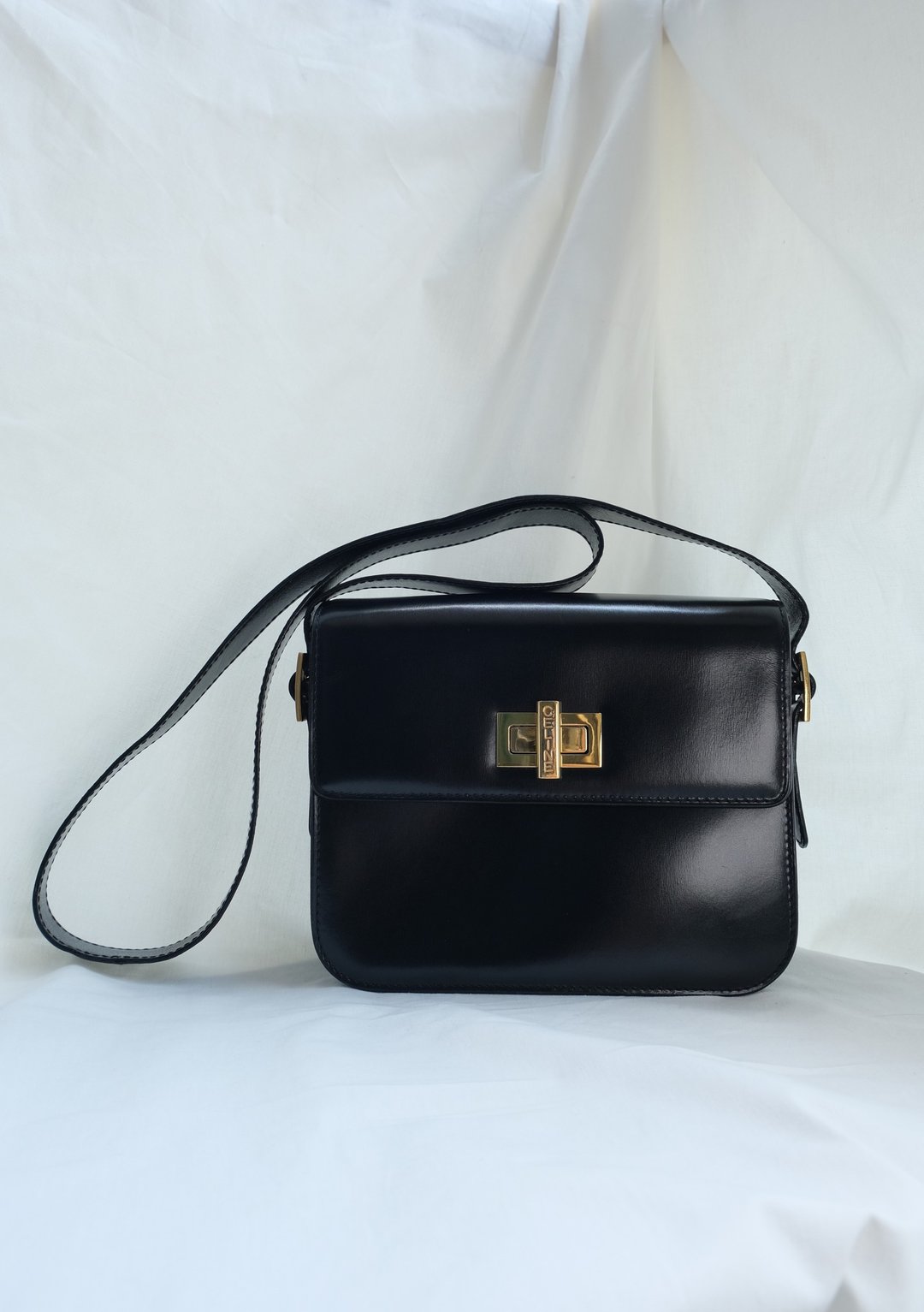 日本中古二手Vintage CELINE 黑色十字扣侧背包 - 侧背包/斜挎包 - 真皮 黑色