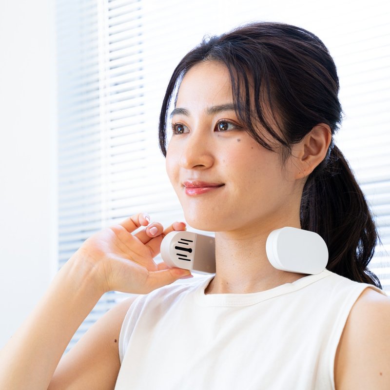 Thanko Neck cooler slim 无线颈部冷却器 - 电扇 - 塑料 多色