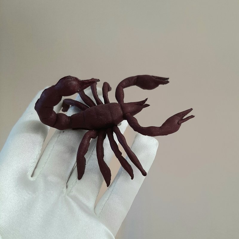 胸針 Leather brooch scorpion for her Leather women's jewelry - 胸针 - 真皮 红色