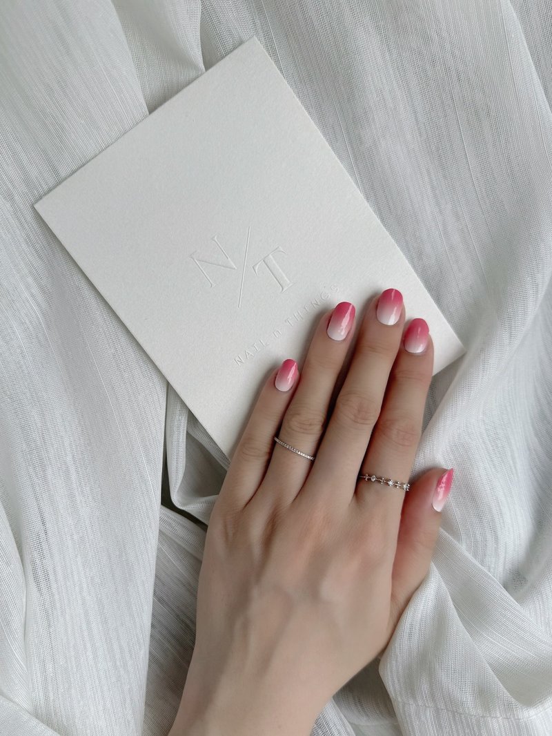 夕照粉霞 Pink Sunset BN031 -单色光疗凝胶指甲贴 需照灯 - 指甲油/指甲贴 - 树脂 白色