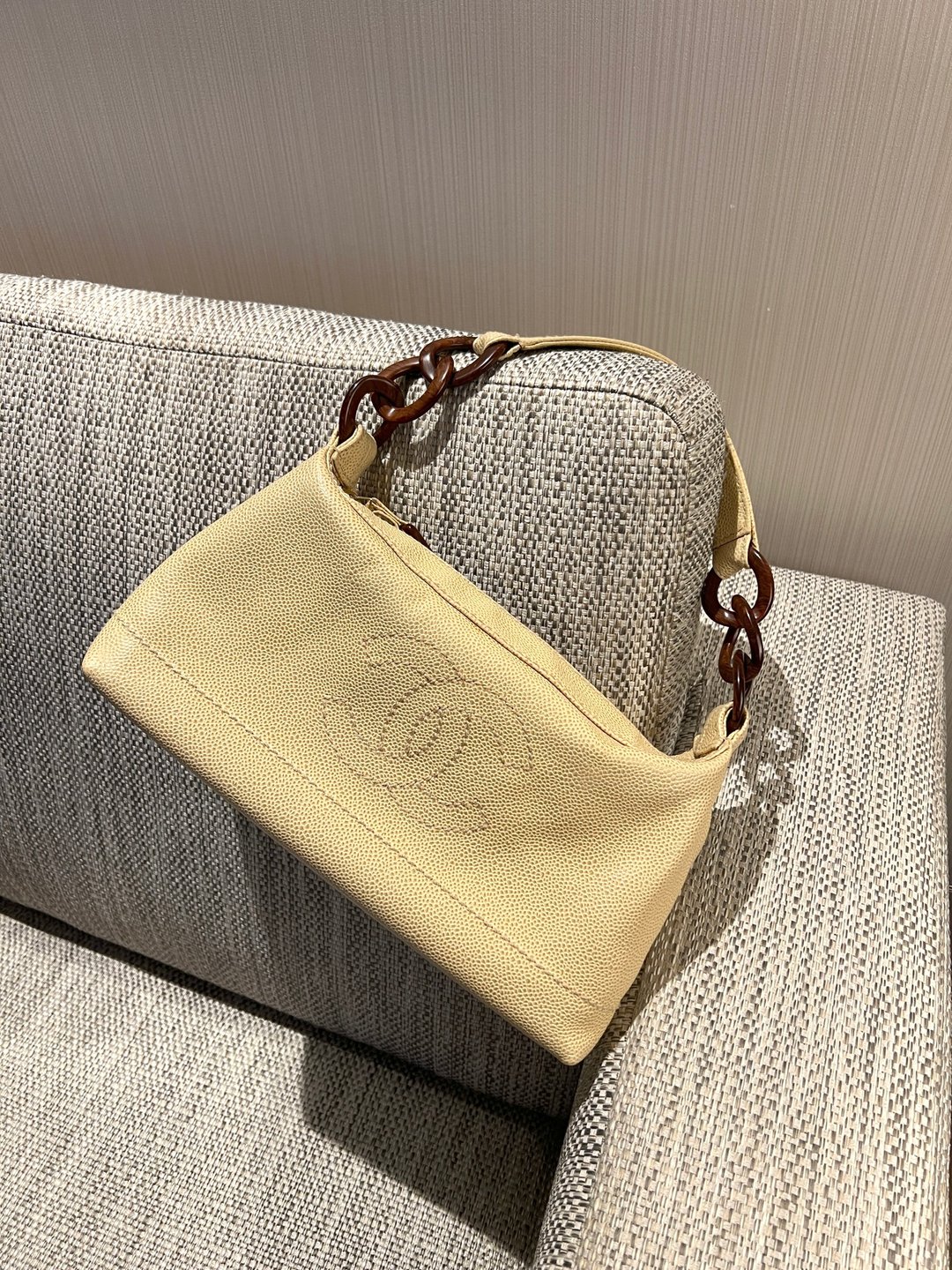 Chanel hobo绝版稀有木连接米黄色手袋肩侧背包 有贴 - 手提包/手提袋 - 真皮 黄色