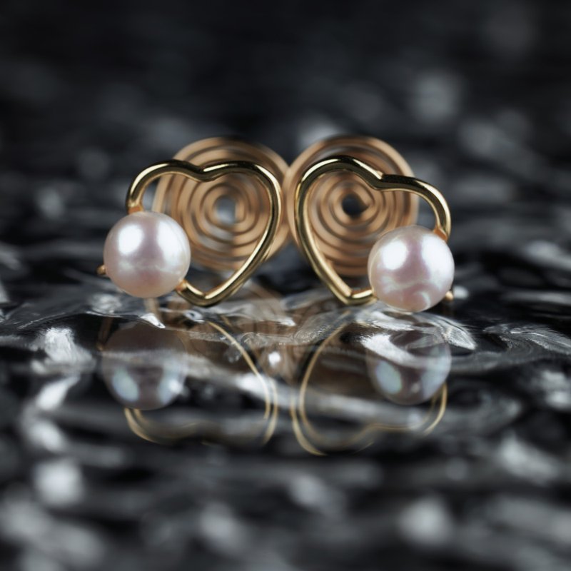 无佩戴感 海水珍珠Akoya蚊香盘耳夹 - 耳环/耳夹 - 珍珠 