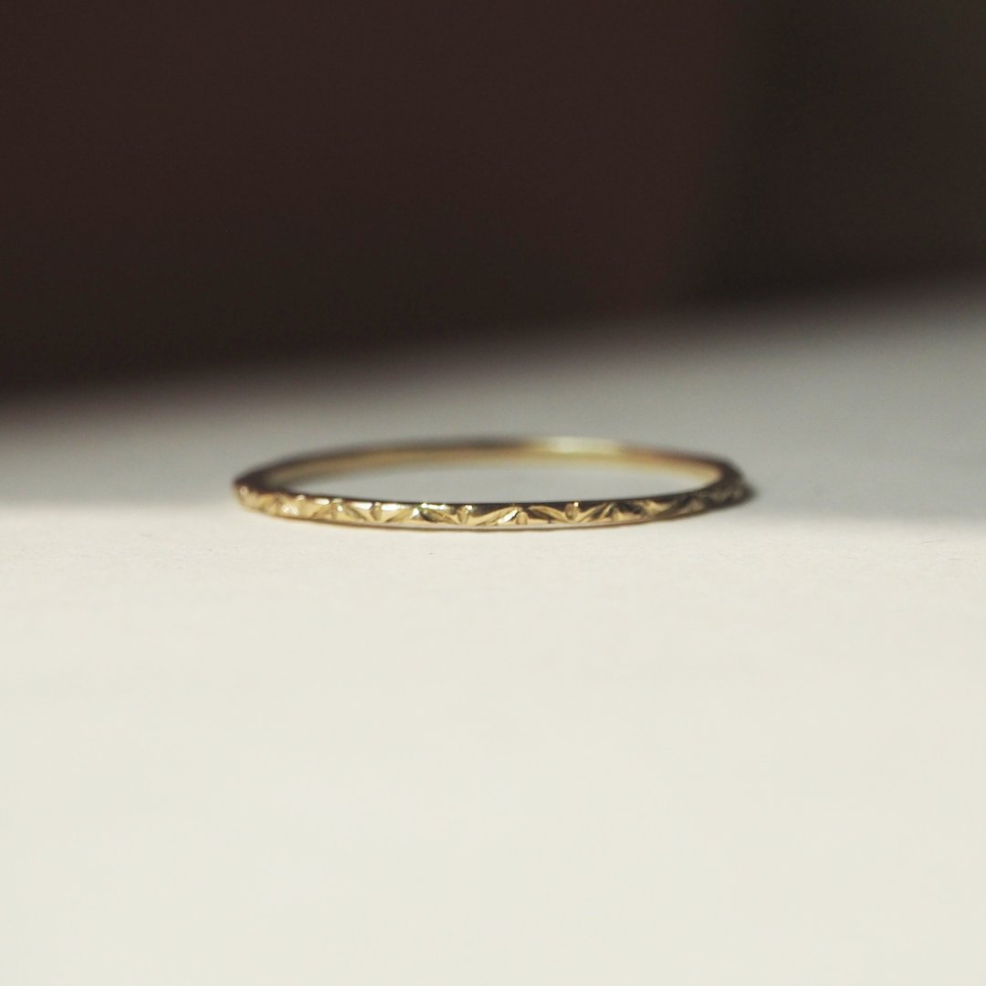 14K 纯K金-手工菱格纹 细戒, 线戒 - 戒指 - 其他金属 金色