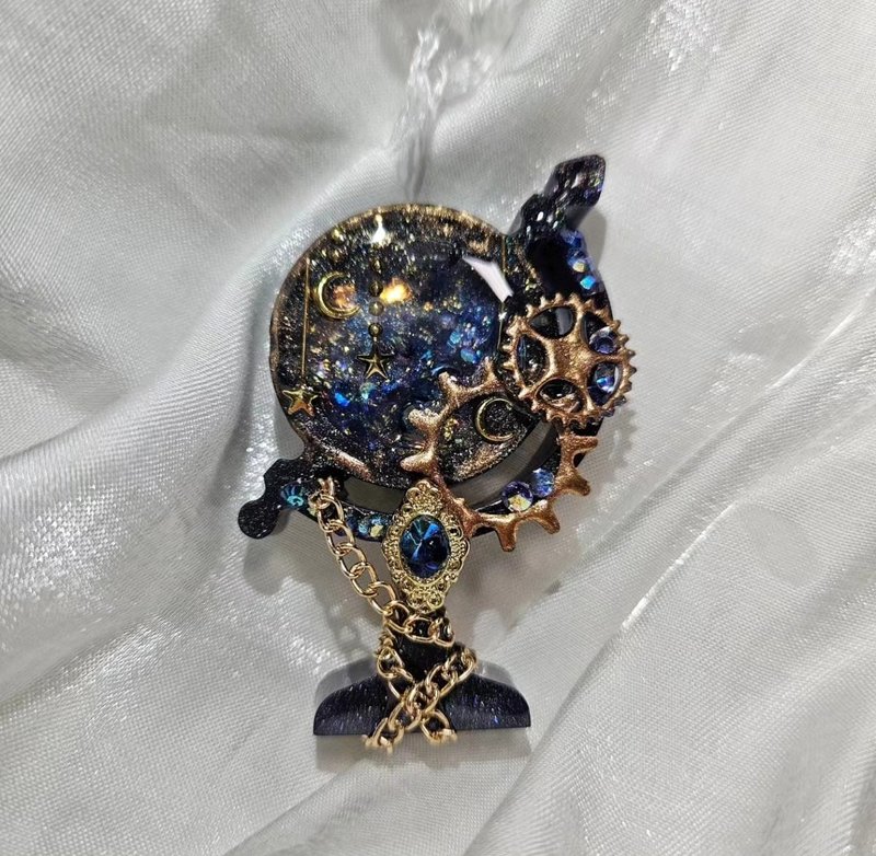 月深星眠系列 手工滴膠流沙吊飾 - 吊饰 - 树脂 蓝色
