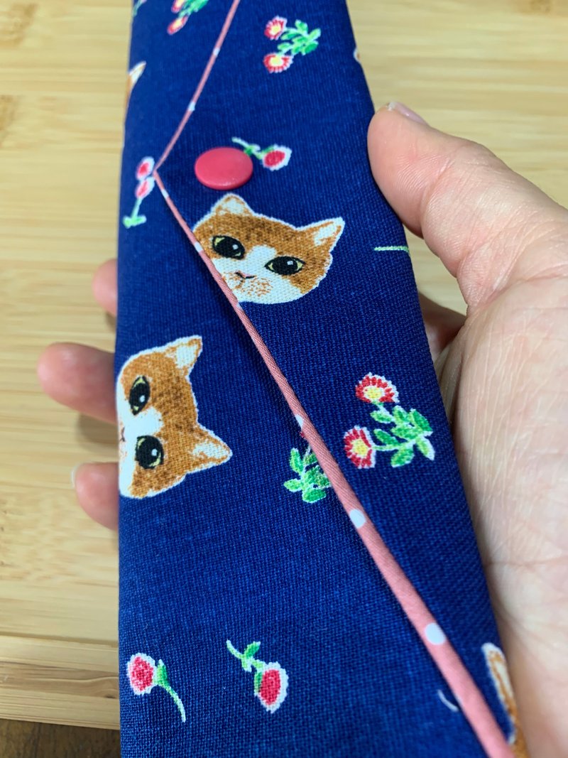 文青风环保纯棉筷袋 ~ 萌猫写真  动人宝石蓝 日本 潮物 收纳 手 - 收纳用品 - 棉．麻 蓝色