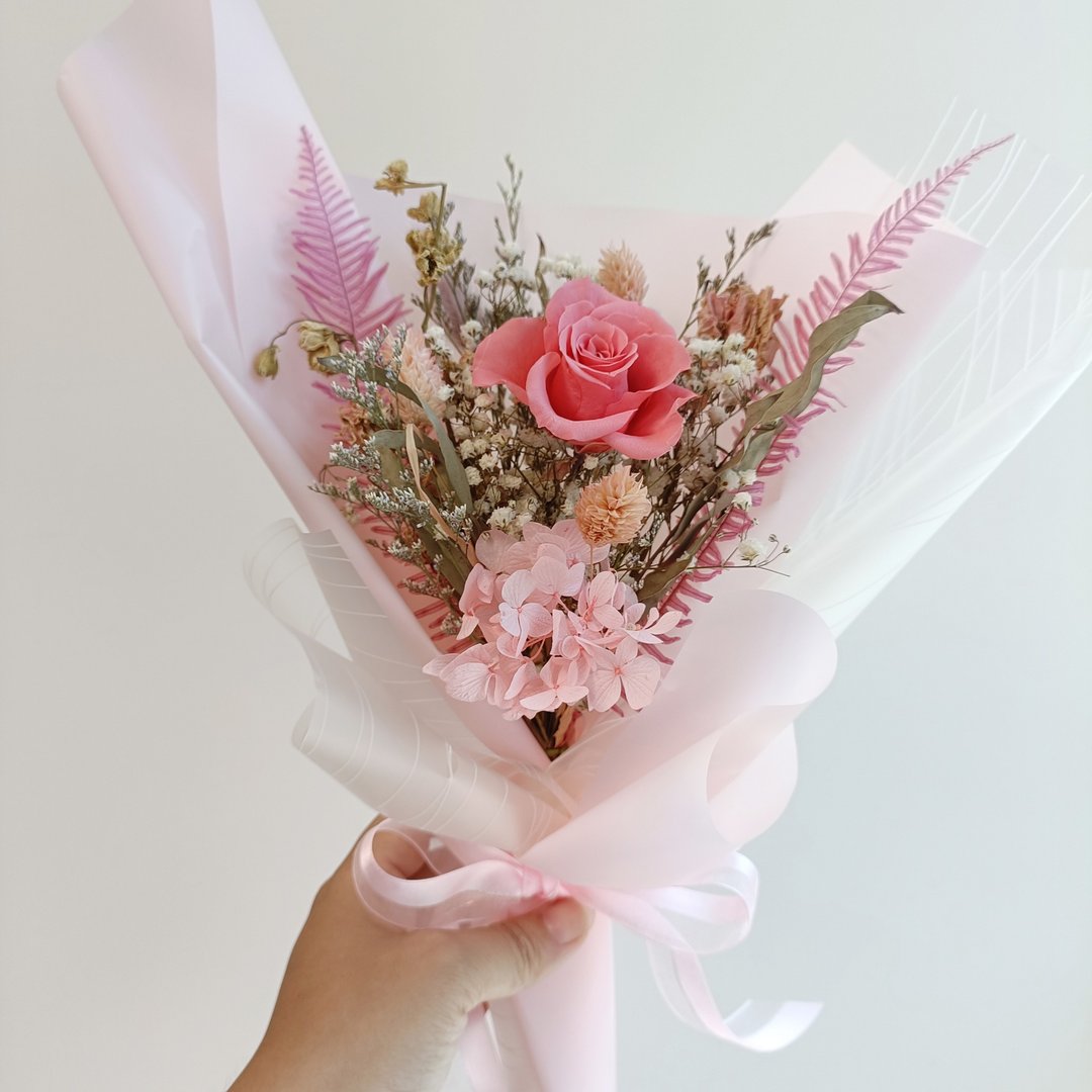 守护妳玫瑰永生干燥花束 情人节结婚求婚告白捧花生日毕业礼物七 - 干燥花/捧花 - 植物．花 多色