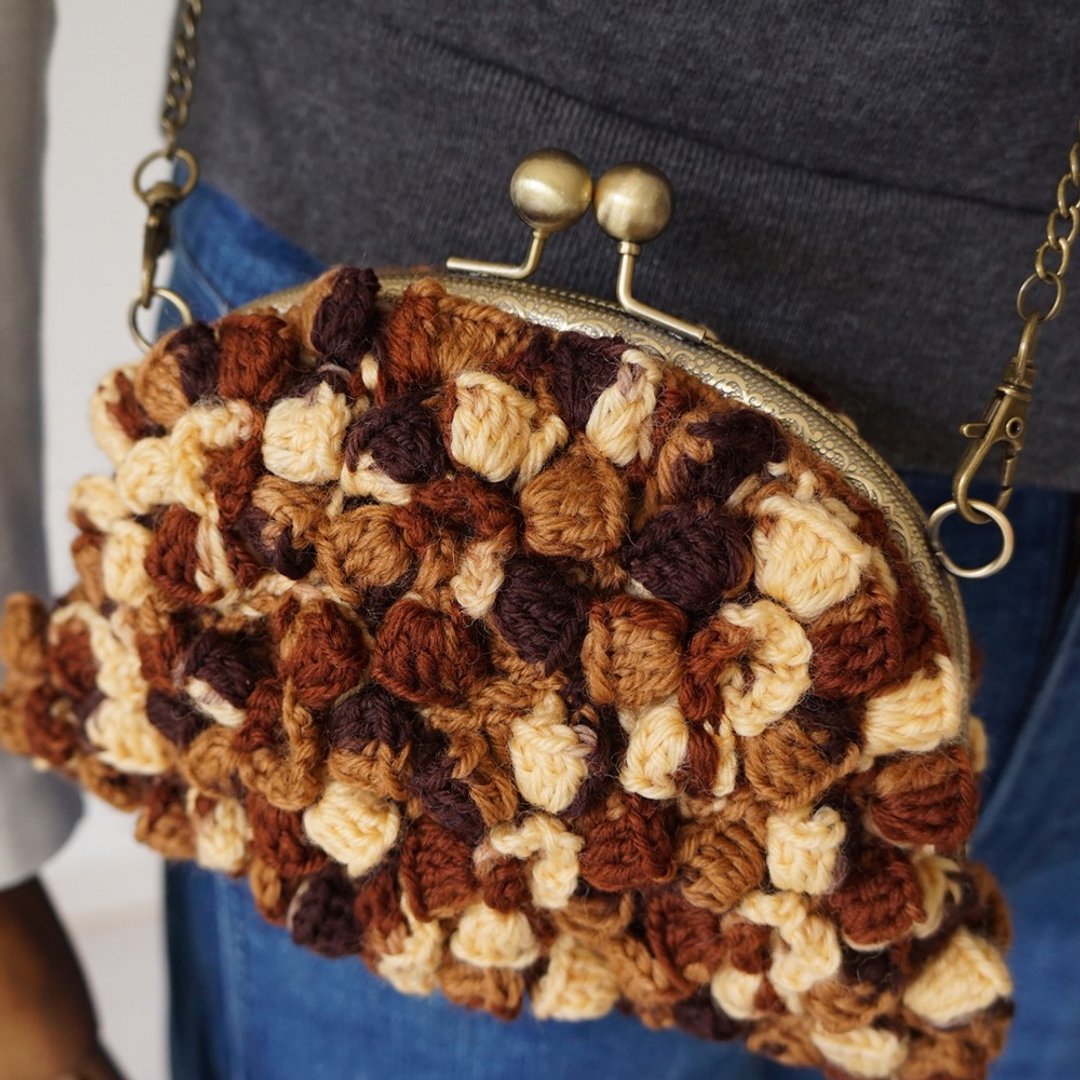 Ba-ba handmade Poppy puff knitting mini-bag  No.C1649 - 化妆包/杂物包 - 其他材质 咖啡色