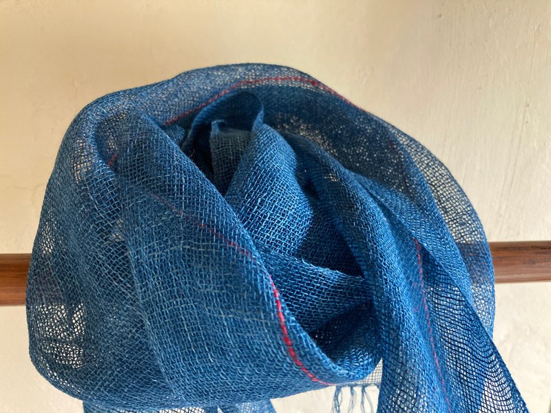 Handwoven hemp stall indigo - 丝巾 - 棉．麻 蓝色
