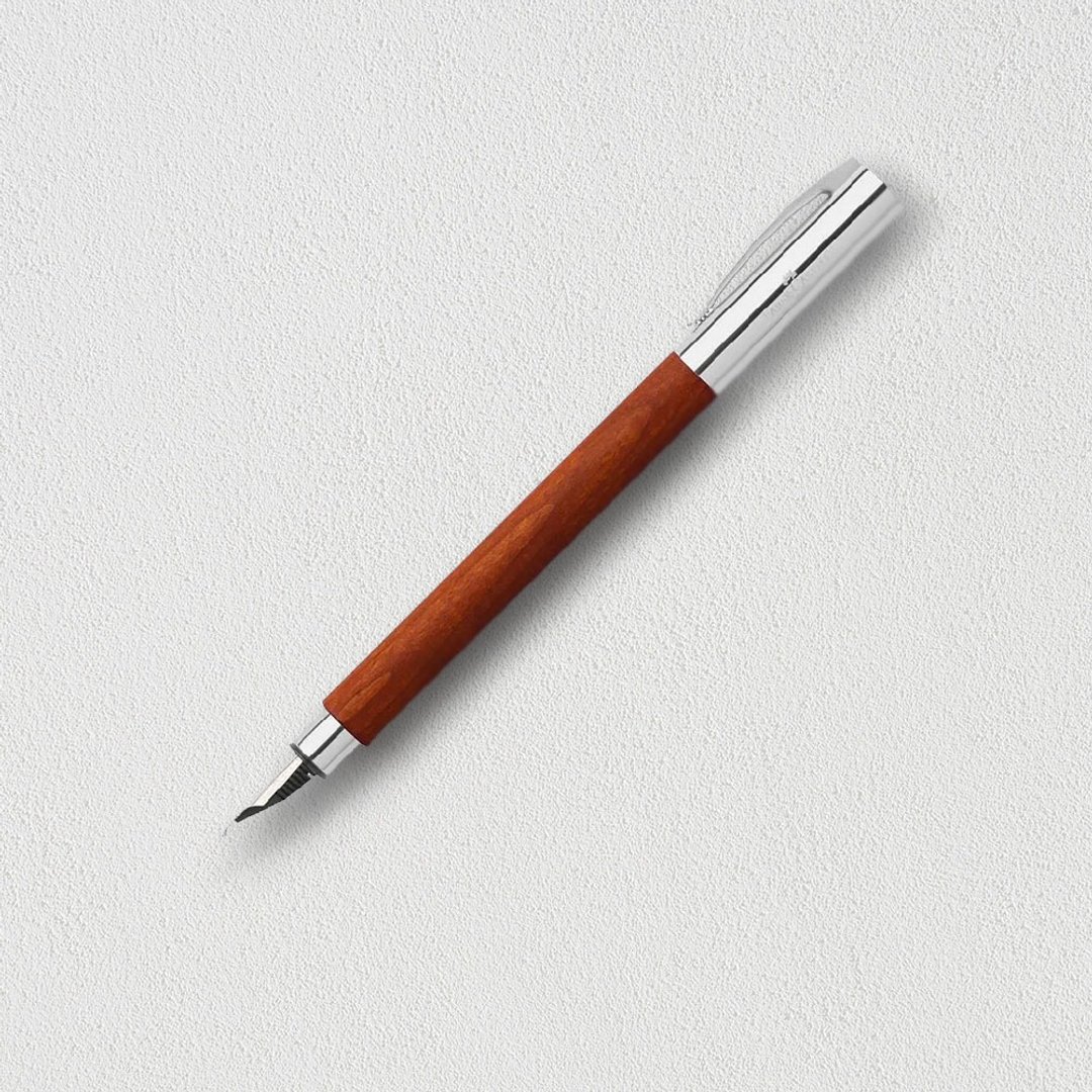 【Faber-Castell】成吉思汗AMBITION天然梨木钢笔-EF尖 免费刻字 - 钢笔 - 木头 咖啡色