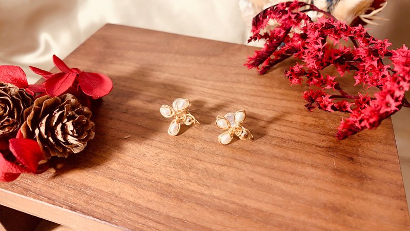 三叶米花 - 耳环/耳夹 - 珍珠 白色