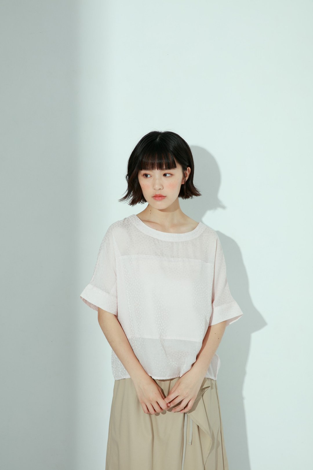 叶光映河轻感短袖上衣-花边(粉) - 女装上衣 - 其他人造纤维 粉红色