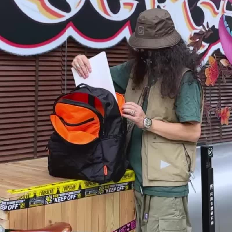 时尚大容量双肩包多口袋收纳通勤背包独立15寸笔电收纳仓 - 后背包/双肩包 - 尼龙 黑色