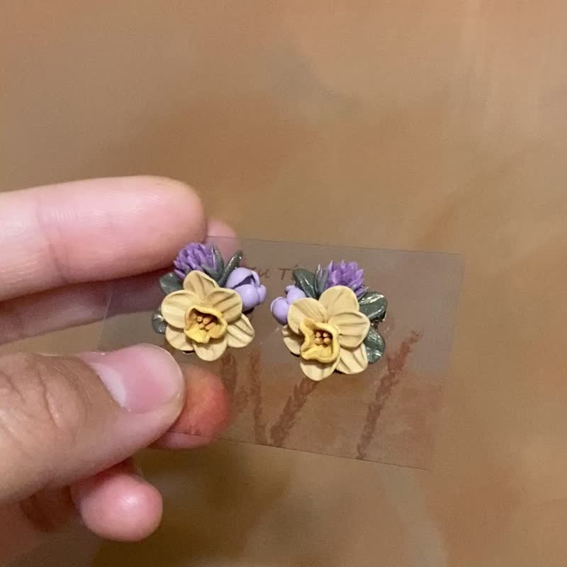 水仙花园 不锈钢耳针 金属螺旋耳夹 各1 现货 - 耳环/耳夹 - 陶 黄色