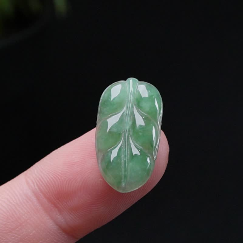 【一叶暴富】冰种飘绿翡翠叶子 | 天然缅甸玉翡翠A货 | 送礼 - 吊饰 - 玉石 绿色