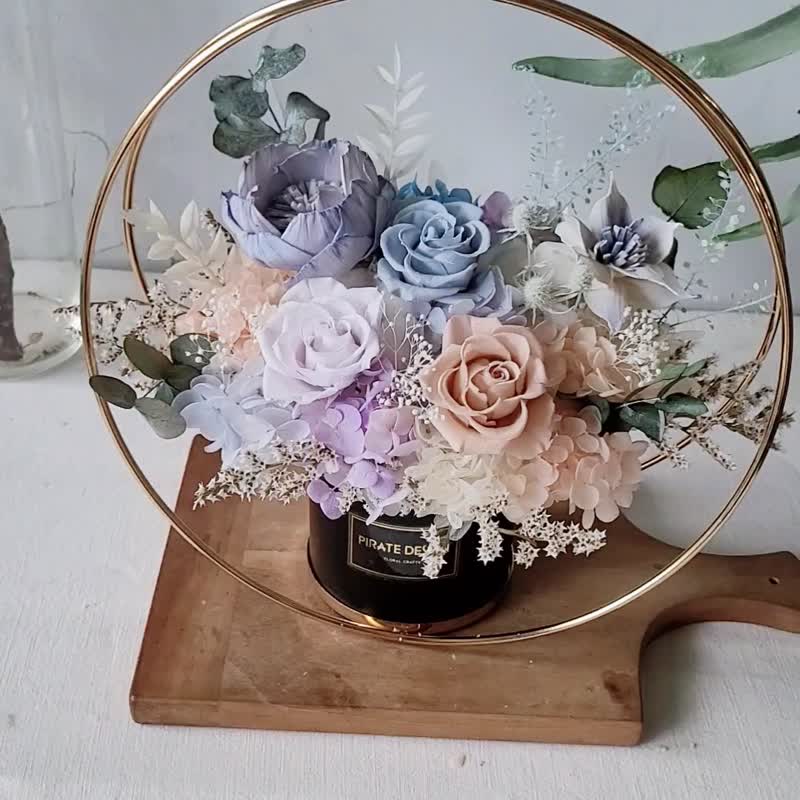 海藏设计│昂列斯特。灰蓝奶茶质感金环桌花。祝贺花礼 - 干燥花/捧花 - 植物．花 多色