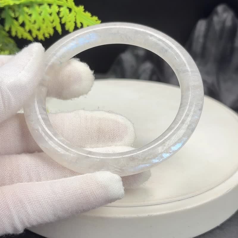 蓝月光石手镯 60MM 冰透蓝光圆条 天蝎座诞生石 浪漫迷人心灵疗愈 - 手链/手环 - 宝石 蓝色