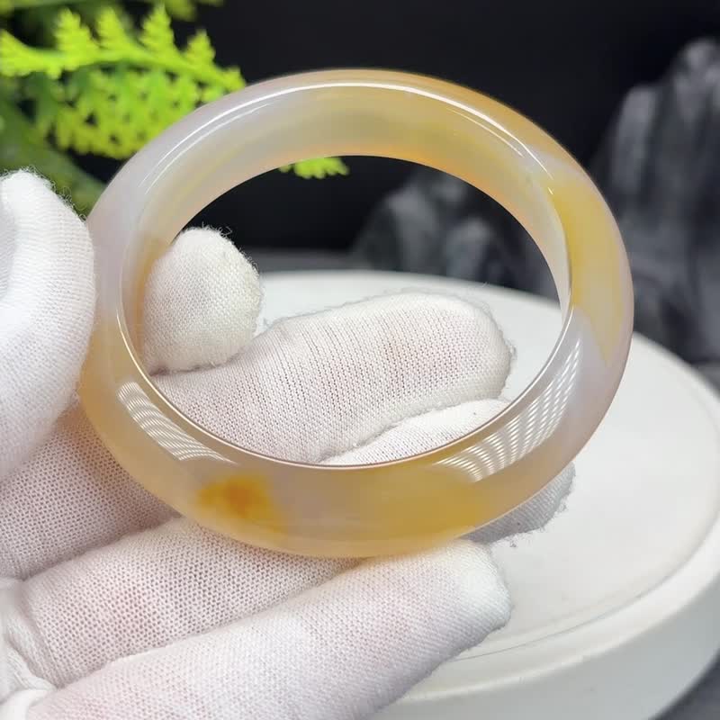 蜂蜜糖玛瑙手镯 54MM 冰润起光龙鳞纹 玉髓手环 清新优雅招财聚宝 - 手链/手环 - 半宝石 