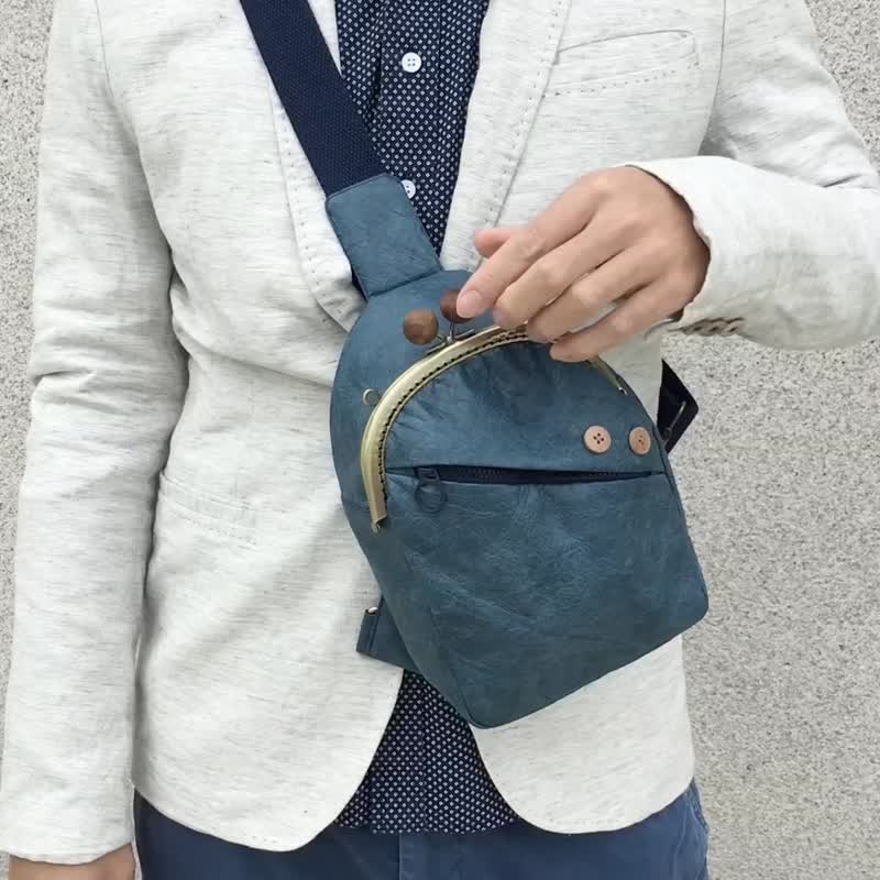 男生肩背包 斜揹包 侧背包 蓝色胸包 口金包 随身包 - 侧背包/斜挎包 - 纸 蓝色