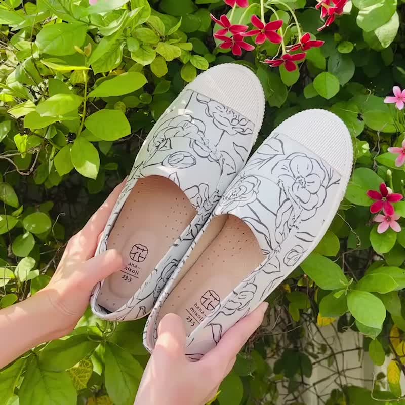 小花推荐款 【菓菓日】玫瑰 花布鞋 浪漫 气质 妈妈 秋冬 穿搭 - 女款休闲鞋 - 棉．麻 多色