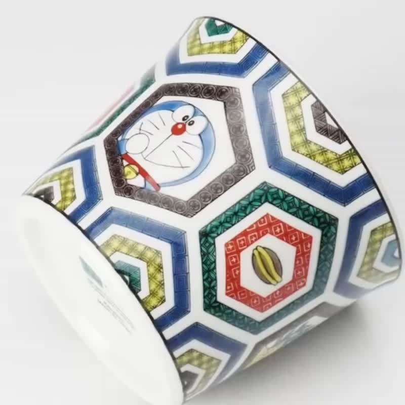 【绝版品】九谷烧 - 哆 A 梦联名猪口杯 - 龟甲/四彩/八郎手 - 其他杯子 - 瓷 多色