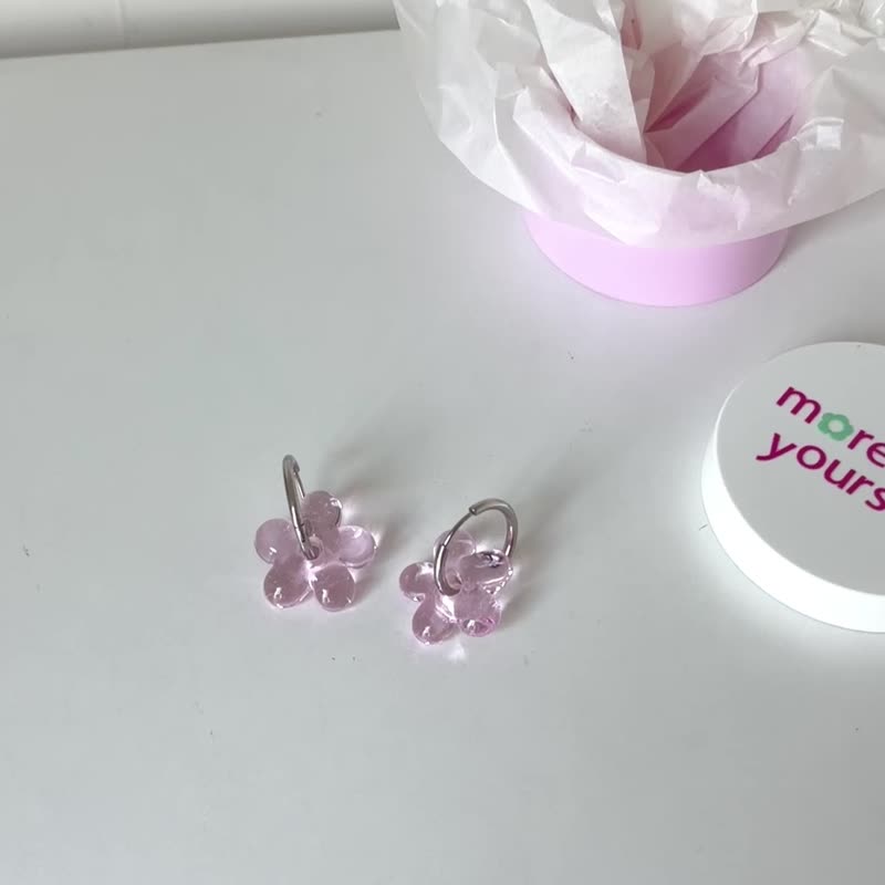 Flower Flower Earrings 手工穆拉诺玻璃花朵钢圈耳环 - 耳环/耳夹 - 玻璃 粉红色