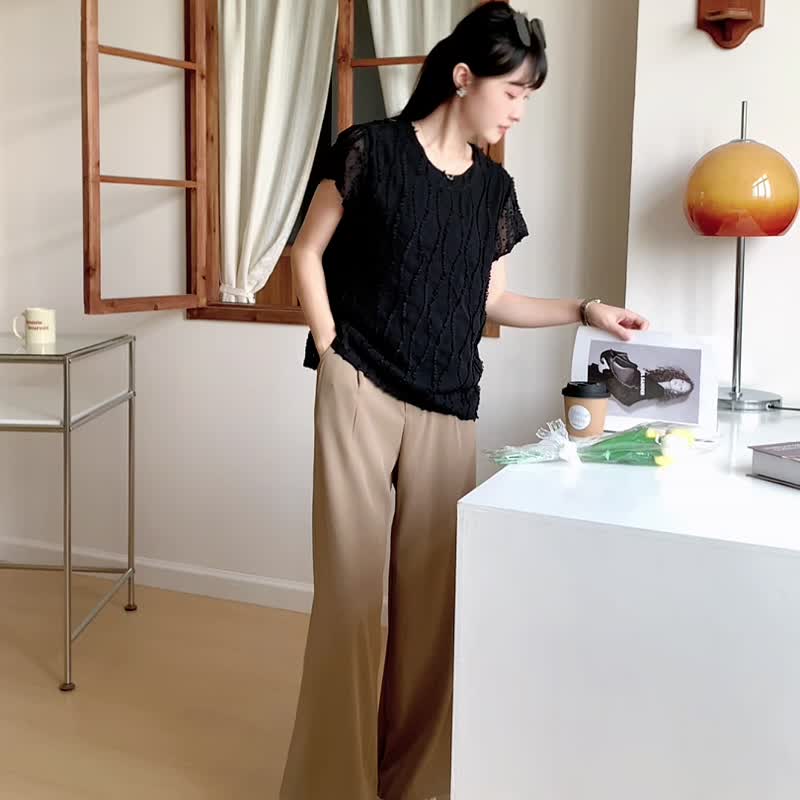 |初秋新品2件75折| 蕾丝暗纹压折上衣|黑色|有里衬|无弹|不透明 - 女装上衣 - 聚酯纤维 黑色