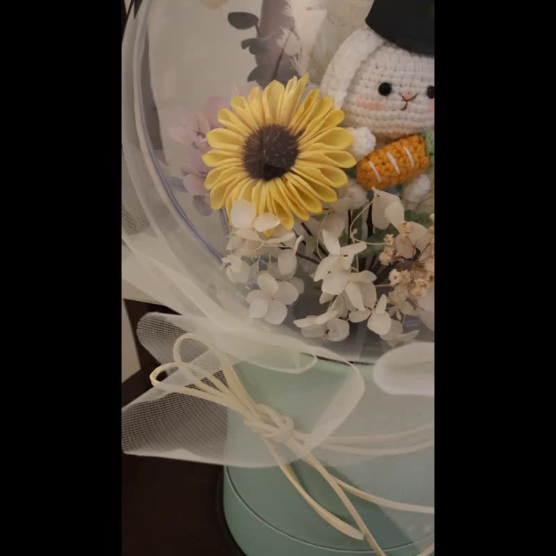 毕业花束_Tiffany 蓝垂耳兔波波球抱抱桶永生花束 - 干燥花/捧花 - 植物．花 