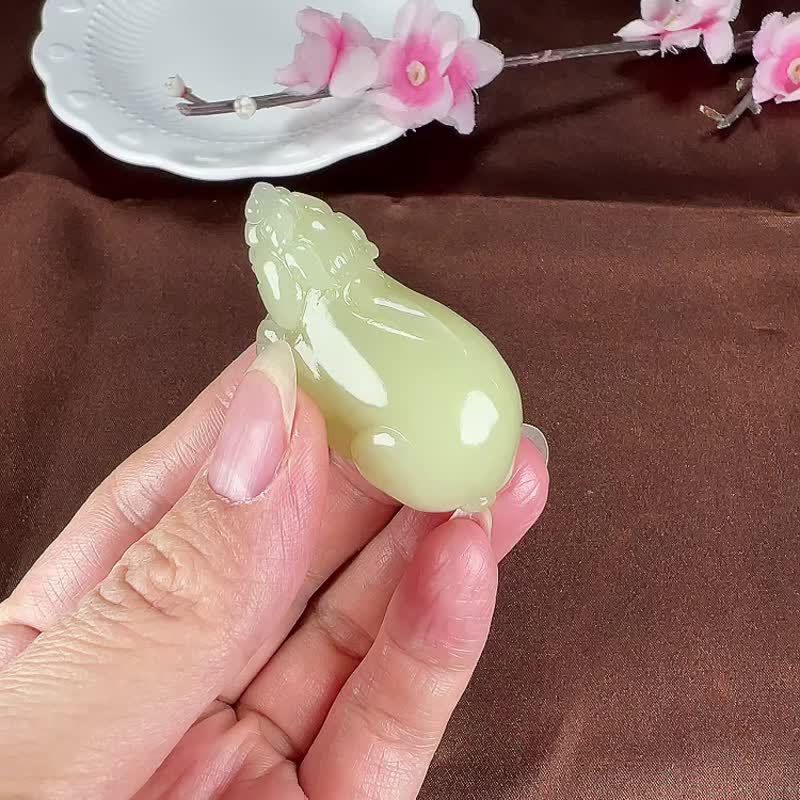 天然新疆和田玉若羌黄口料貔貅吊坠玉质细腻温润色泽柔和匠心工艺 - 吊饰 - 玉石 