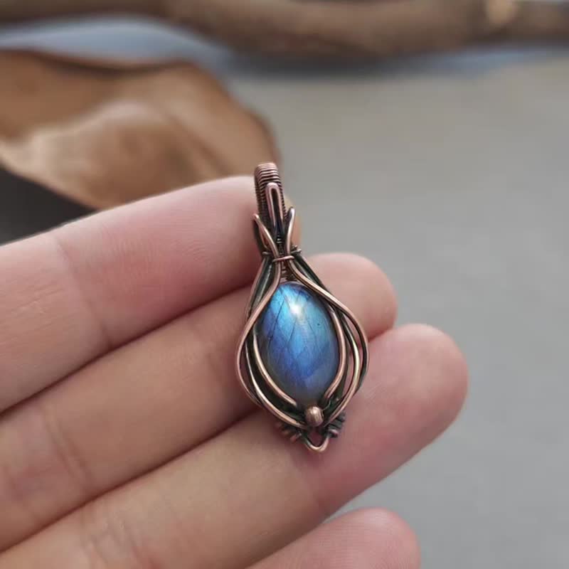 拉长石流线金属编织项链 复古手作金属工艺吊坠 Labradorite - 项链 - 铜/黄铜 蓝色