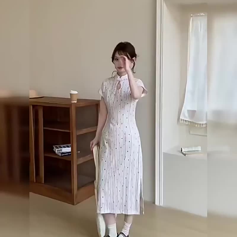 條紋 棉質立領星星印花改良旗袍 日常新中式民國風洋裝 不含項鏈 - 旗袍 - 棉 白色