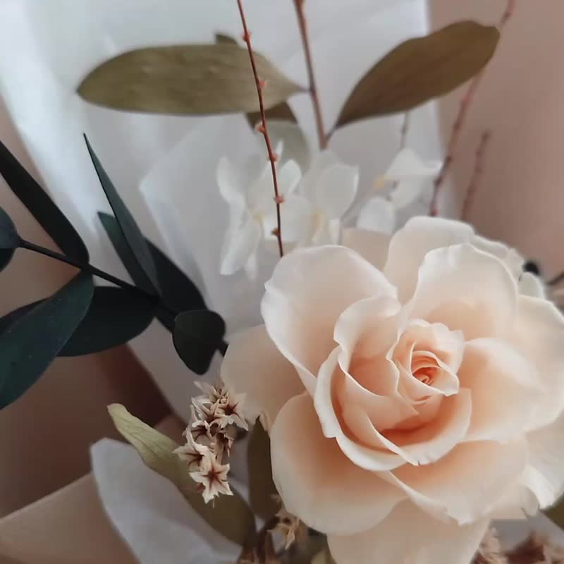 【我的女孩-裸色】永生玫瑰留言花束 情人节母亲节七夕毕业祭奶茶 - 干燥花/捧花 - 植物．花 