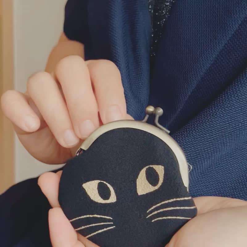 最萌贴心礼*黑猫咪你包XS 京都匠人纯绢口金包/爱不释手 就是可爱 - 零钱包 - 丝．绢 
