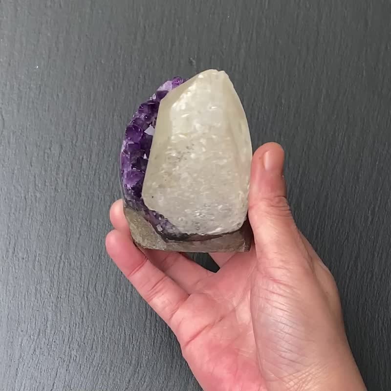 招财开运-天然原矿异象紫晶镇共生彩虹方解石及黑碧玺 快速出货 - 摆饰 - 水晶 多色