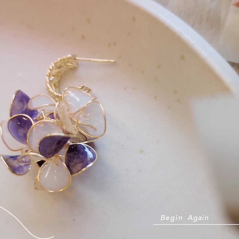 1KM备受宠爱•混色树脂花球耳环 - 耳环/耳夹 - 树脂 