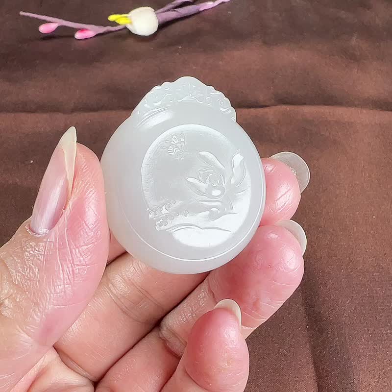 天然新疆和田玉羊脂玉花开富贵蝶恋花平安扣吊坠玉质细腻温润 - 吊饰 - 玉石 