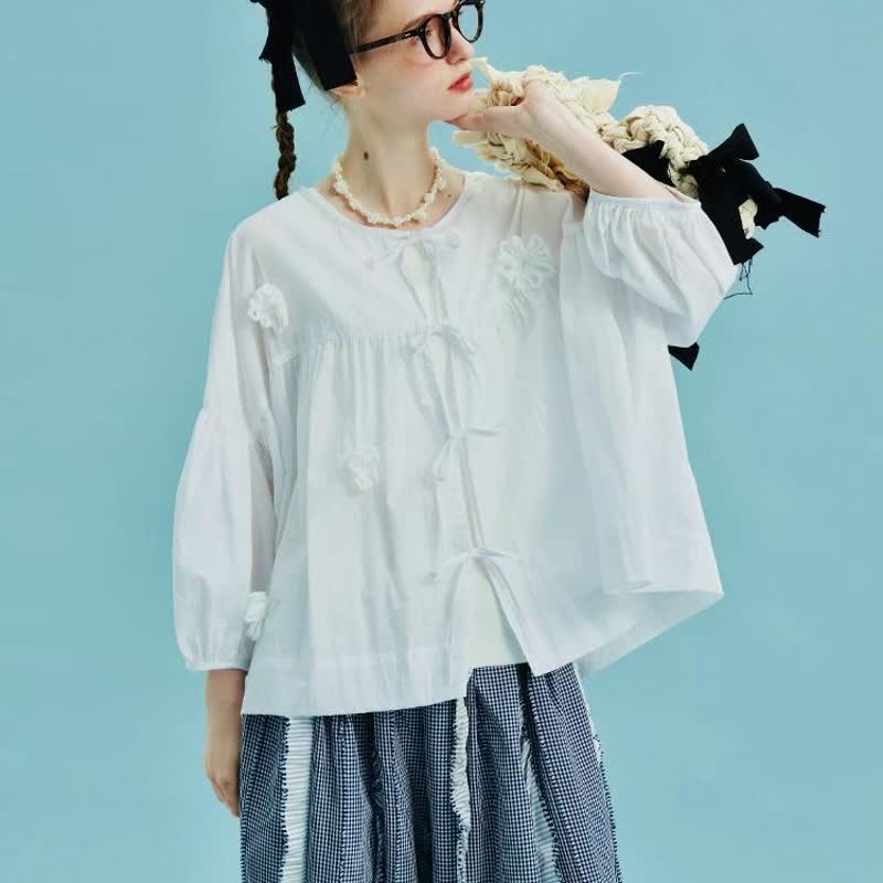 白色手工勾花轻透绑带衬衫 / 外搭上衣 - 女装衬衫 - 棉．麻 白色