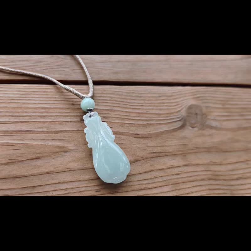 【亲翠】天然翡翠 冰湖水满绿宝瓶 保平安调整式绳链 - 项链 - 玉石 绿色