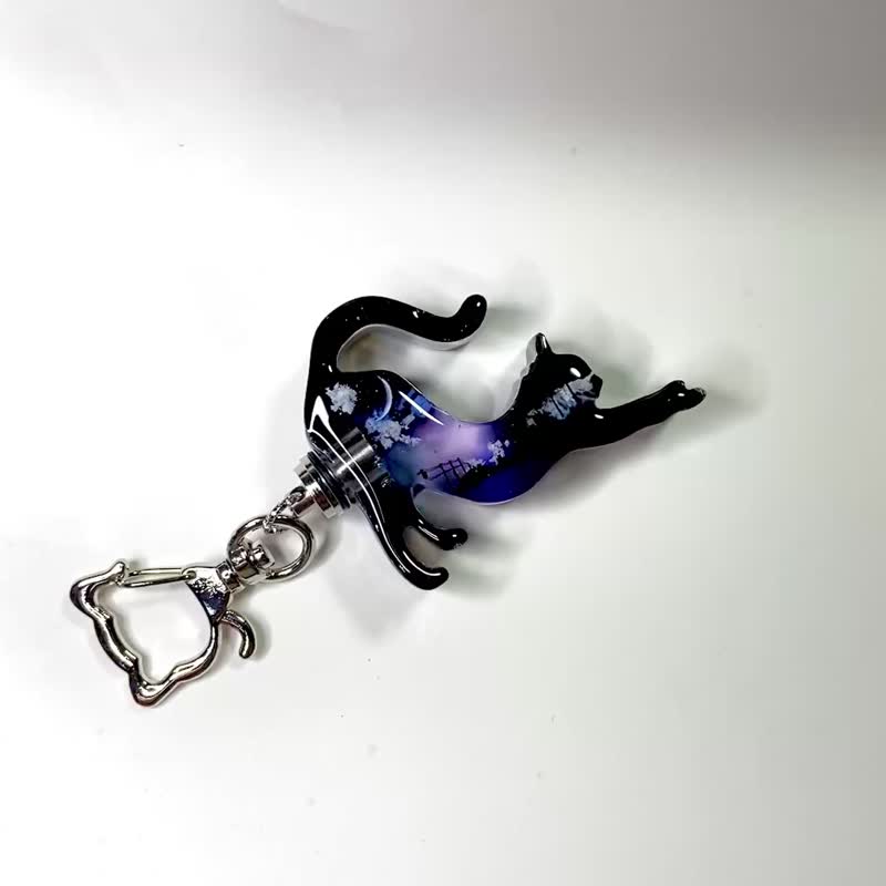 仅限国际配送。云树脂猫照亮天空　纯黑色 1 - 钥匙链/钥匙包 - 树脂 多色