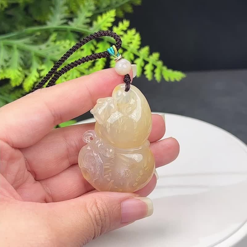 高品质珊瑚玉吊坠高冰发丝料玉化晶洞手雕葫芦萌兔聚财福禄吉庆 - 项链 - 玉石 