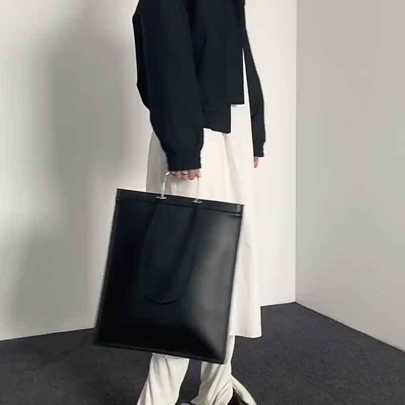 深墨黑  2色 代號47 酷感金屬手提托特包 單肩大容量方形托特包 - 手提包/手提袋 - 人造皮革 黑色
